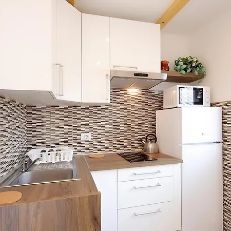 Sonja Apartman *